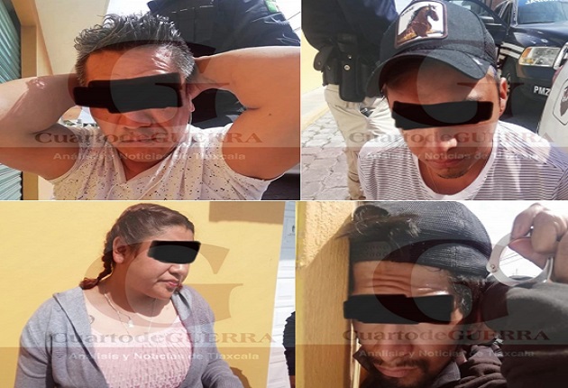 Detienen a cinco personas por robar en un comercio,  en Zacatelco
