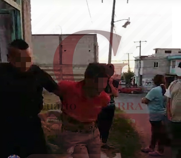 Vecinos de San Isidro Buensuceso, en San Pablo del Monte, detienen a presunto ladrón de casas