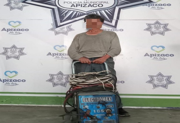 Grupo Especial de Operaciones de la Policía Municipal de Apizaco detiene a un sujeto por robo