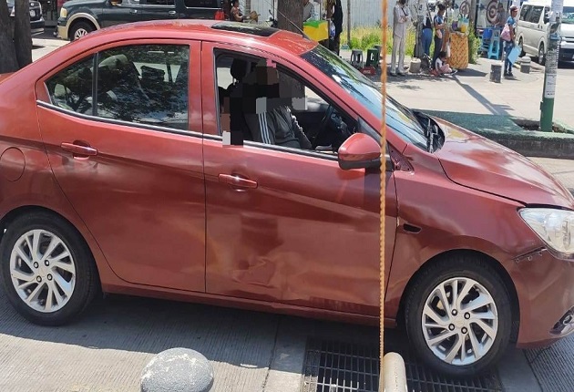 Roban con violencia auto de plataforma de viajes, en Tlaxcala