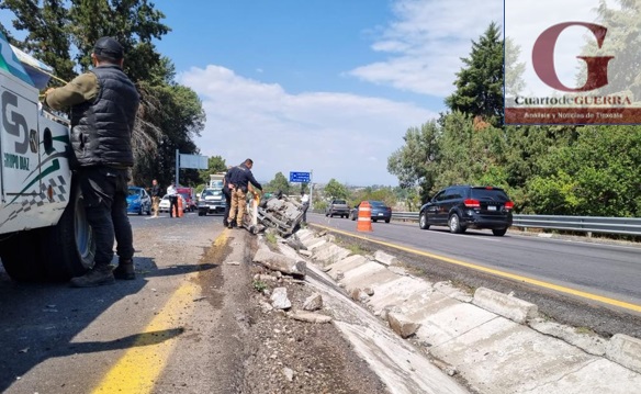 Dos personas lesionadas deja volcadura en la Apizaco-Tlaxcala