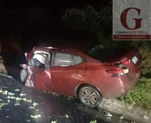 Fallecen un hombre y una mujer tras accidente automovilístico,  en Tlaxco