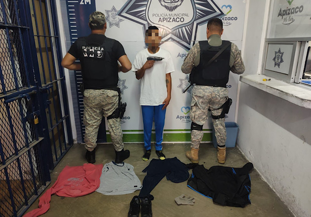Policía Municipal de Apizaco detiene a un sujeto por portación de arma de fuego