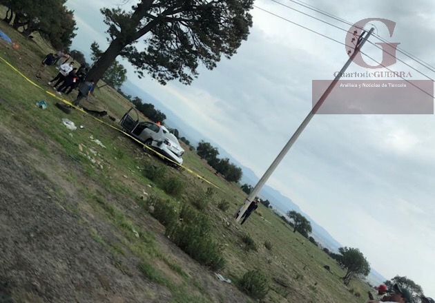 Muere joven tras volcar automóvil, en Ixtenco