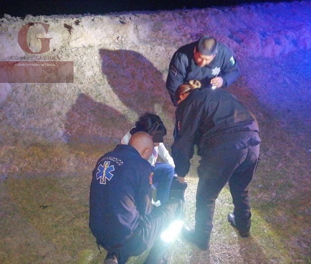 Supuesto novio golpea y abandona a su pareja, en la carretera federal México-Veracruz, en Hueyotlipan