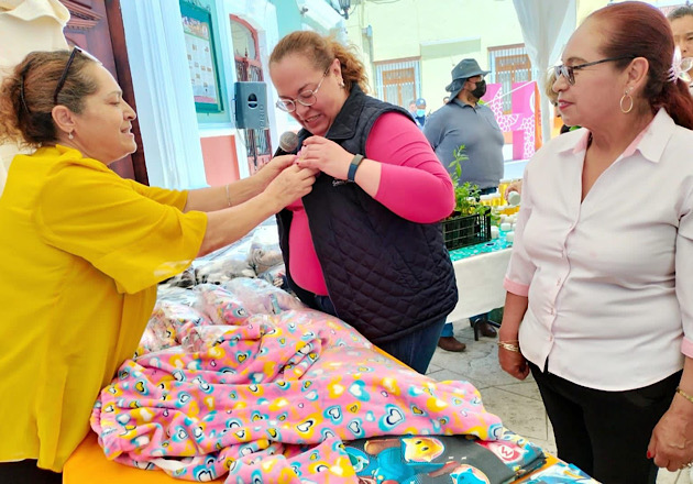 Los sueños de muchas emprendedoras se hacen realidad en la Expo Venta SMDIF Huamantla