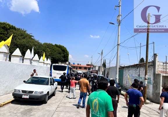 Rescatan a alcalde de Xiloxoxtla, tras manifestación