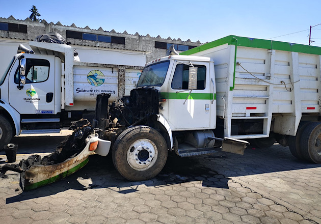Sofocan autoridades de Huamantla conflagración en camión recolector