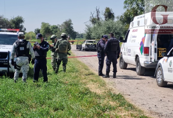Calcinada ubican a persona dentro de una cajuela, en Tetlatlahuca