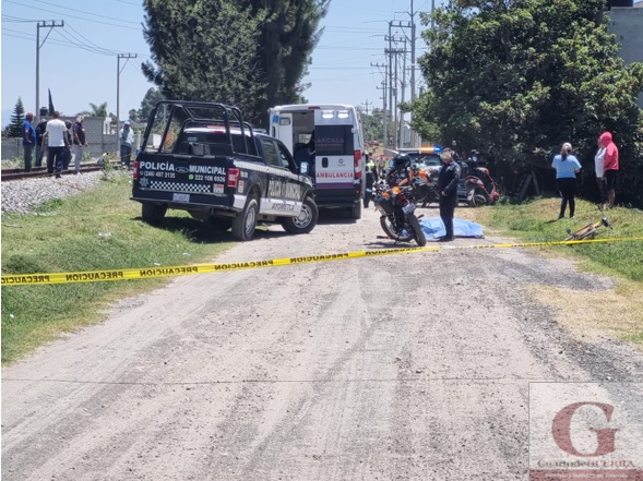 Dos hermanos son asesinados a balazos, en Ayometla; una mujer resultó herida; se presume ataque directo