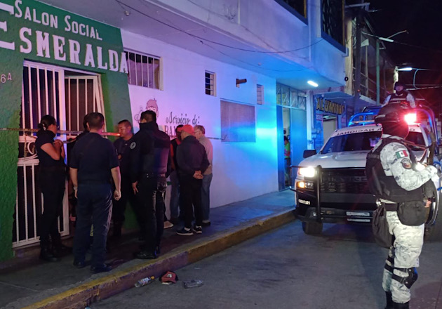 Clausuran autoridades salón social por fiesta clandestina e intoxicación de personas, en Chiautempan