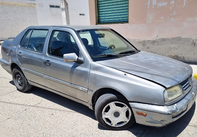 A disposición de PGJE vehículo con reporte de robo