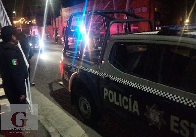Presunto ladrón recibe golpiza en Xicohtzinco; policía lo rescata