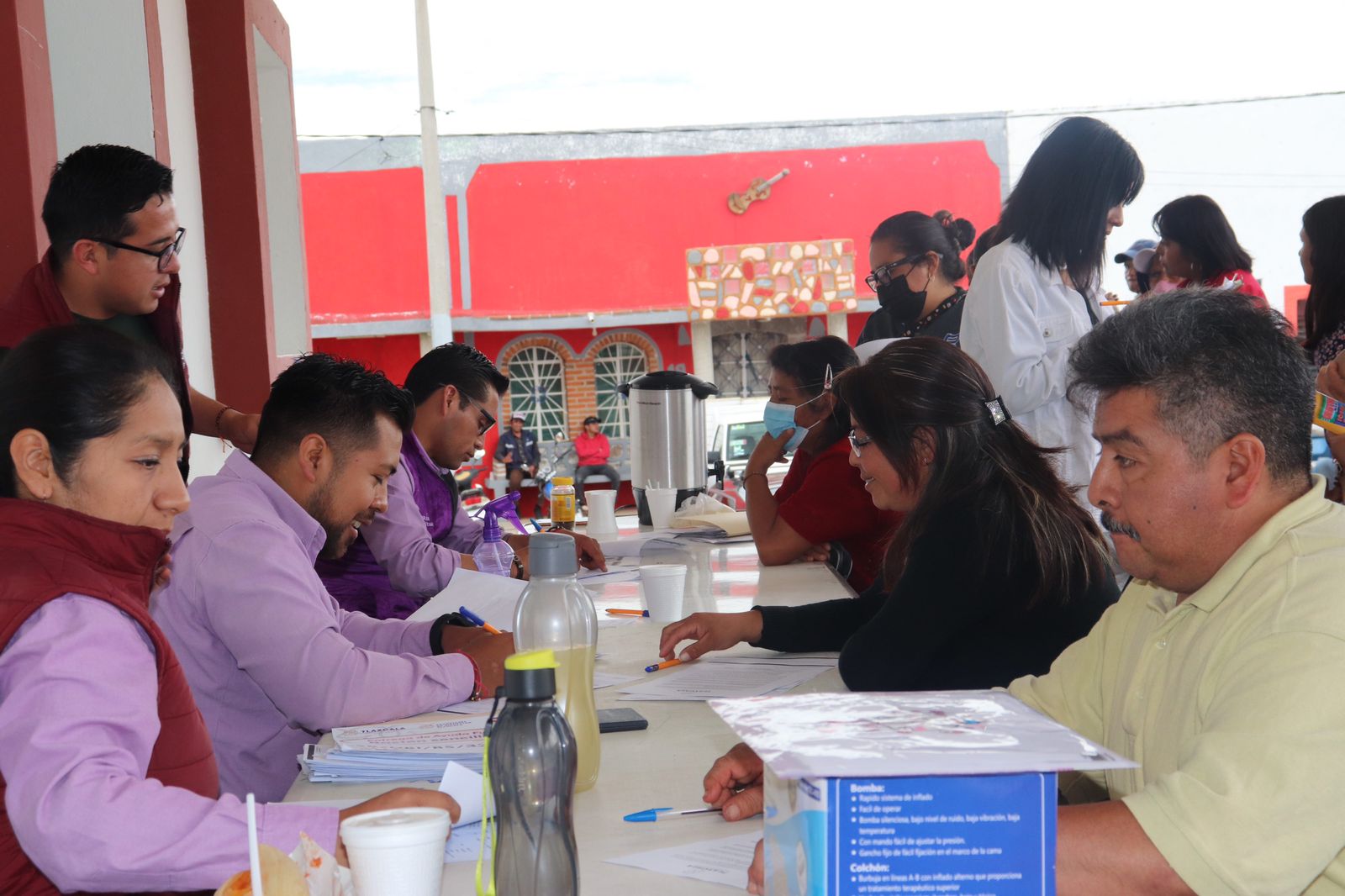 Beneficia Ayuntamiento de Tzompantepec a personas con discapacidad