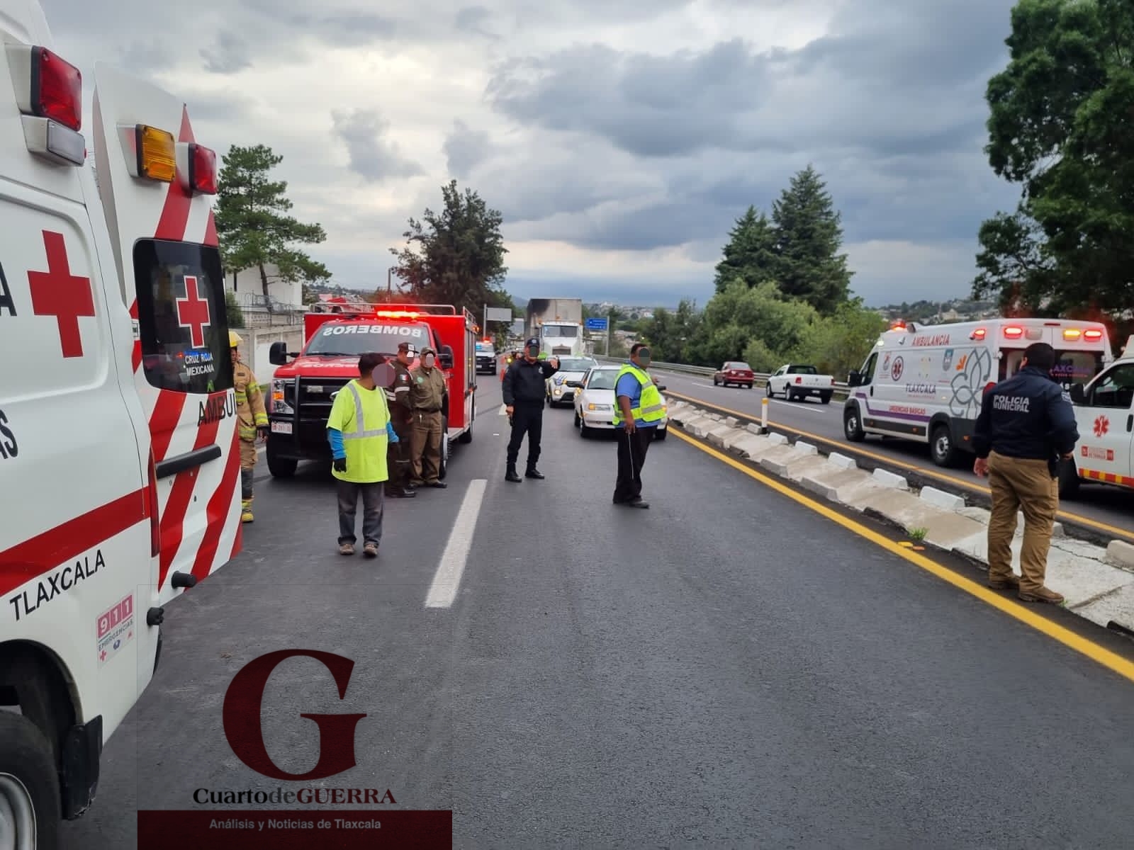 Sube a dos el número de víctimas fatales por volcadura de taxi de la CDMX, en la Tlaxcala-Apizaco