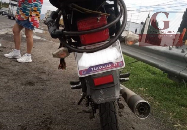 Motociclista derrapa en Calpulalpan; después de 50 minutos fue llevado a un hospital, pero no sobrevive