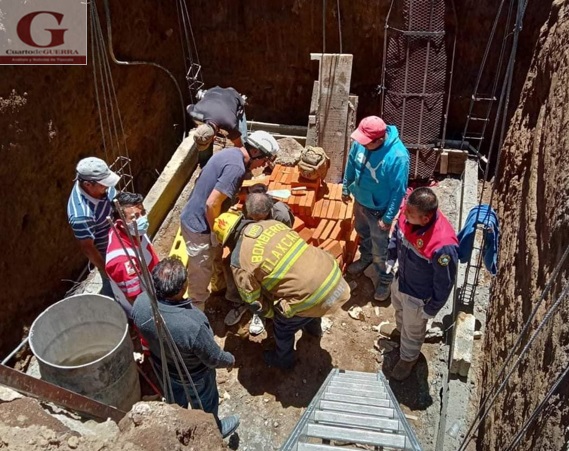 Trabajador de la construcción resulta lesionado de la cabeza al caerle una piedra, en Calpulalpan