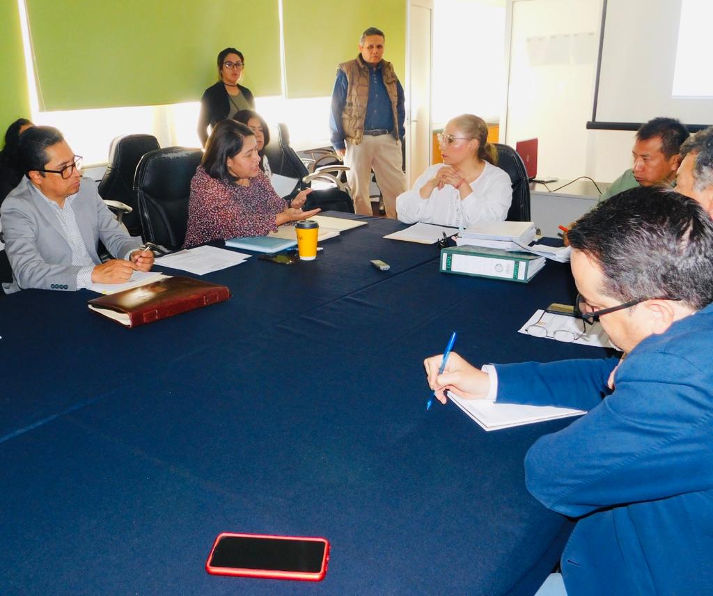 Entablan mesa de trabajo integrantes del SNTSA con autoridades del OPD Salud de Tlaxcala
