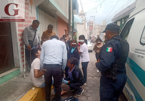 Le explota cohete a menor de edad en procesión religiosa, en San Pablo del Monte