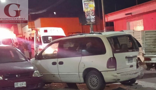 Conductor se desmaya y provoca choque, en Ixtenco