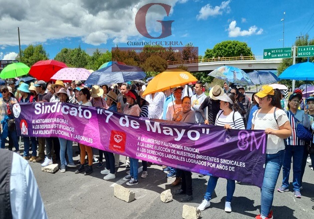 Con mega movilización y bloqueos, sindicatos exigen al gobierno de Tlaxcala frenar nuevo esquema médico