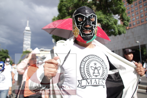 Marcha en la Cdmx el Movimiento de Aspirantes Excluidos de la Educación Media Superior