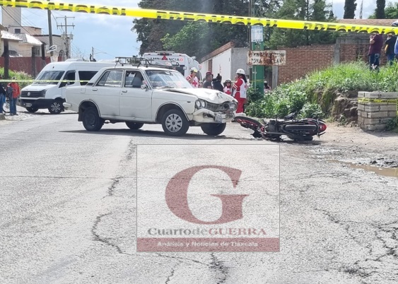 Mujer motociclista fallece en choque, en Camino Real, Tlaxcala