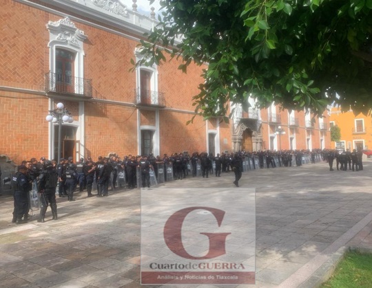 Cinco días de protestas de sindicalizados en Tlaxcala; policías ahorcan el tránsito