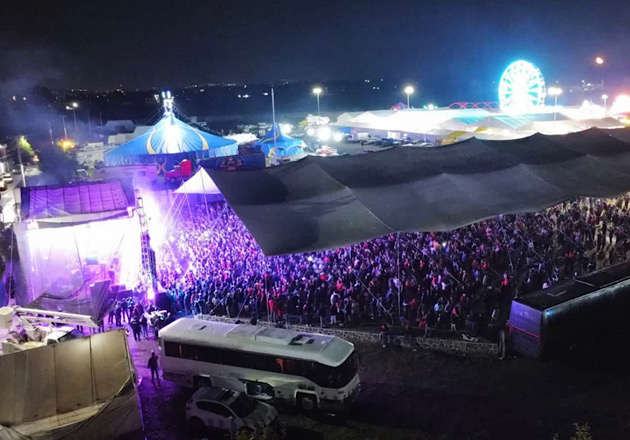 Abarrotan Teatro del Pueblo en el cierre de Feria Chiautempan 2023