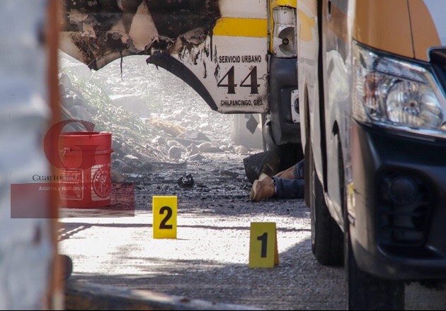 Matan a cuatro hombres en dos ataques armados simultáneos en Chilpancingo