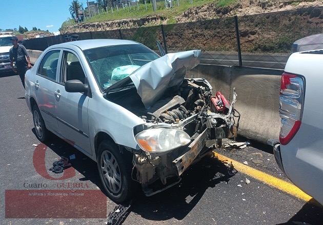 Choque entre camioneta y automóvil deja al menos cinco lesionados, en Xaltocan