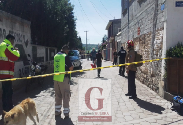 Muere hombre al electrocutarse y caer desde un segundo piso, en Calpulalpan