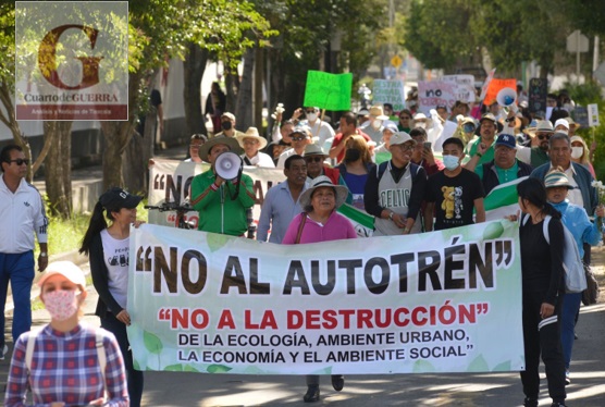 En marcha multitudinaria, grupos sociales exigen soluciones al gobierno de Tlaxcala