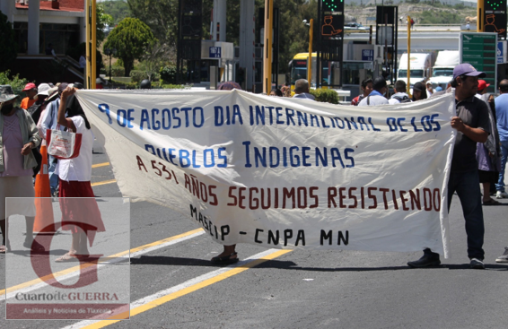 Integrantes de MASCIP y la CNPA MN bloquean la carretera Cuacnopalan-Oaxaca