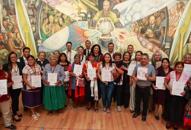 Reconocen a nivel nacional arte textil de Tlaxcala