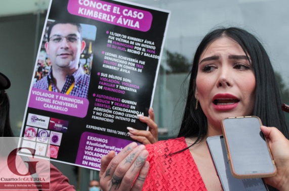 Protesta feminista en el Poder Judicial de la CDMX por el caso Kimberly Ávila