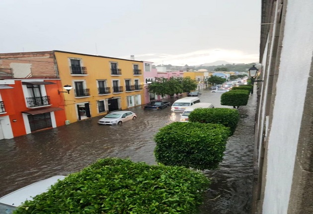Se pronuncia Luis Antonio Herrera por urgente atención de servicios en la capital de Tlaxcala