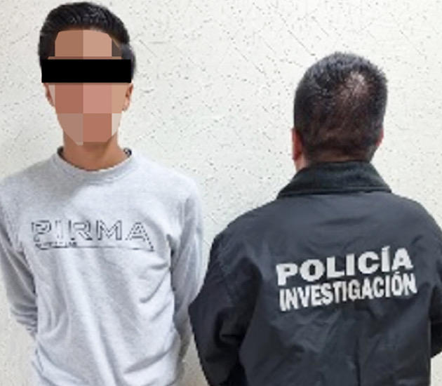 Asegura PGJE a hombre y vehículo que portaba una barra de luz estroboscópica