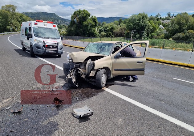 Conductor choca y abandona a su 'amigo', en Periférico Tlaxcala