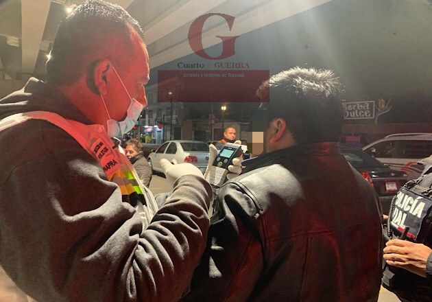 Sancionadas 17 personas en Operativo Alcoholímetro, en Apetatitlán