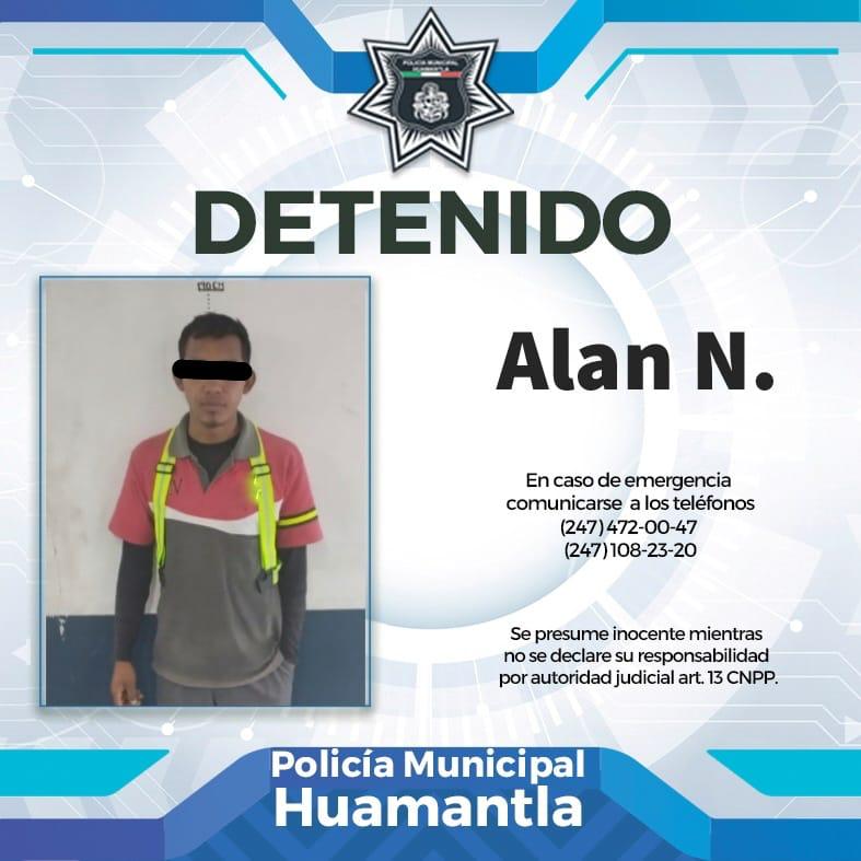 Detiene Policía de Huamantla a conductor que obstruía zona de ascenso y descenso de pasaje