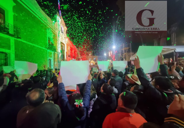 Manifestación de sindicalizados y organizaciones se mantuvo durante 'el Grito' en Tlaxcala
