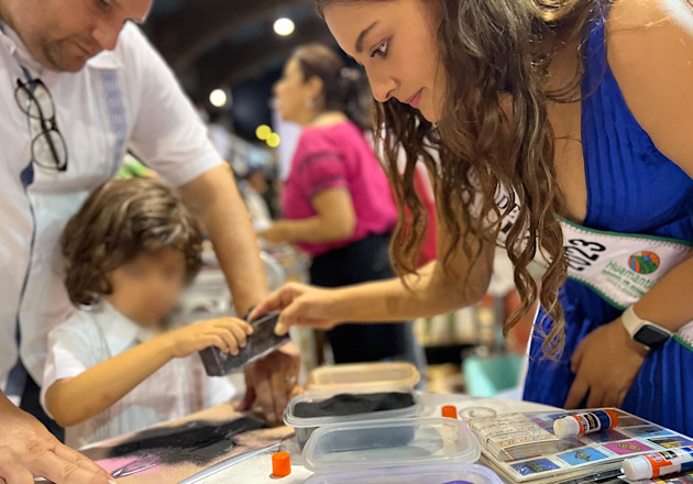 Disfrutan asistentes al Tianguis Turístico Internacional tradiciones de Huamantla