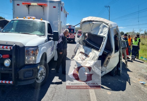 Peregrinos de Chiconcuautla, Puebla, sufren fuerte accidente en Tetla; diez resultan lesionados
