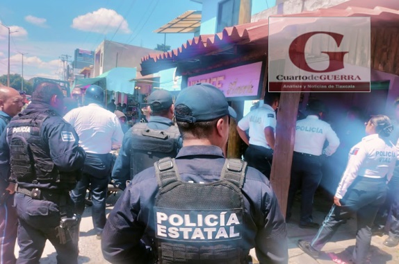 Por rencillas, se agarran a golpes comerciantes de flores, en Chiautempan