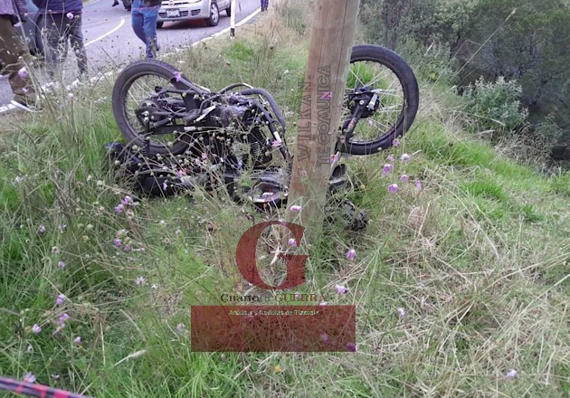 Muere un motociclista en choque con otros dos vehículos, en Tlaxco