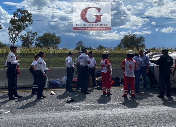 Vuelca y se salva de morir un hombre en accidente suscitado en la México-Veracruz, en Huamantla