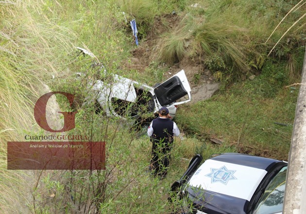 Salva la vida un hombre tras caer a un barranco de 15 m de profundidad, en Papalotla