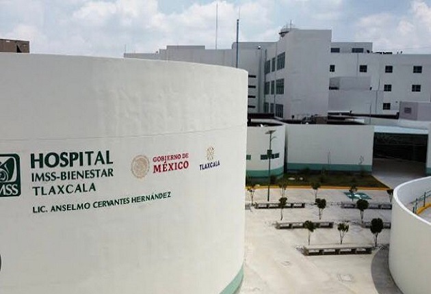 Muere un joven al accidentalmente accionar su arma de fuego, en Tlaltelulco