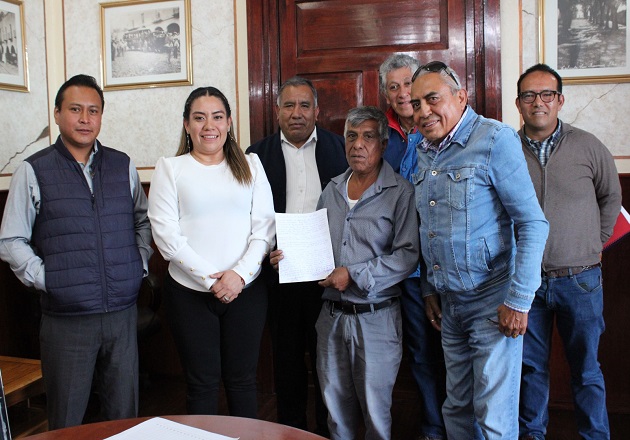 Acuerdan Ayuntamiento de Tlaxcala y fiscales de Cuauhtelulpan, acciones para feria patronal